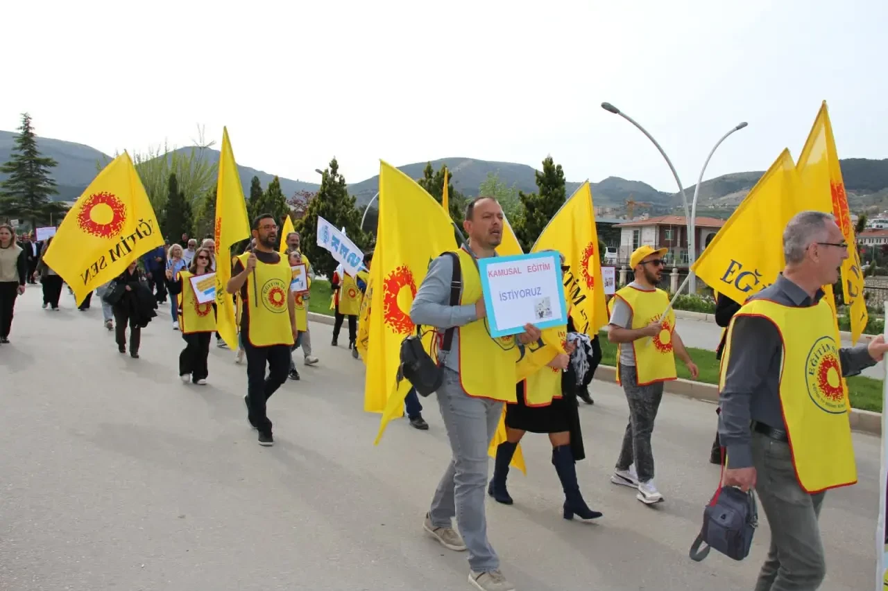 ARTTIK YETER! ÖLMEK İSTEMİYORUZ 4