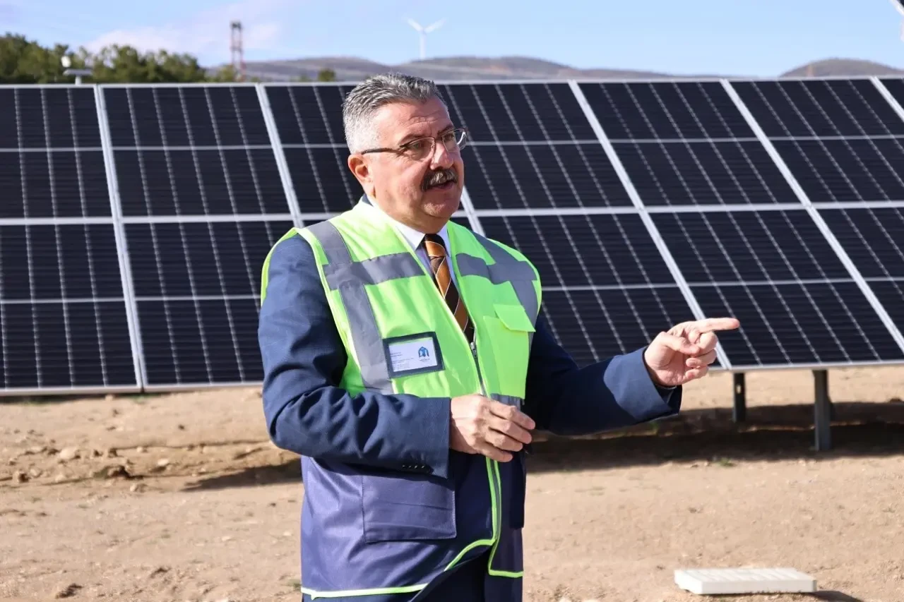 Merzifon’da Güneşten Güç Alan Belediye 3