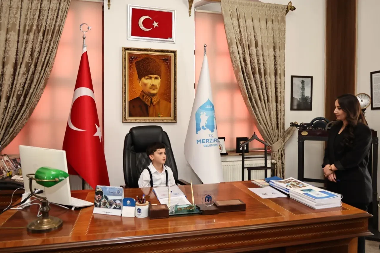 Merzifon’da Başkanlık Koltuğu Çocuklara Emanet Edildi 8