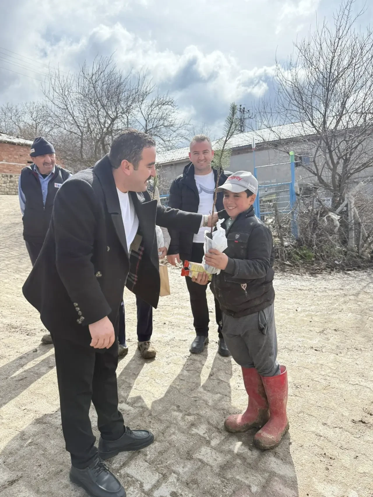 Birlik, Toprakta Yeşerdi 1