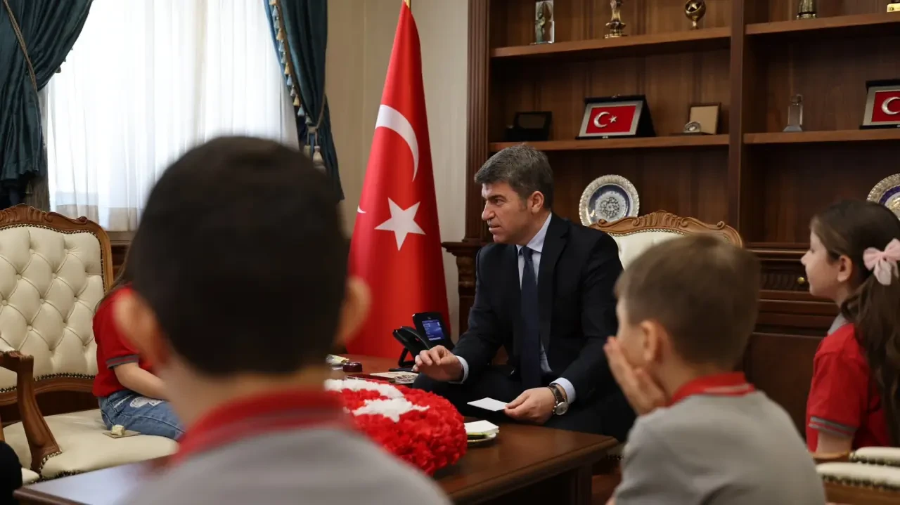 Amasya Valisi Bakan Misafirlerini Ağırladı 7