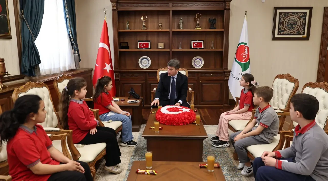 Amasya Valisi Bakan Misafirlerini Ağırladı 8