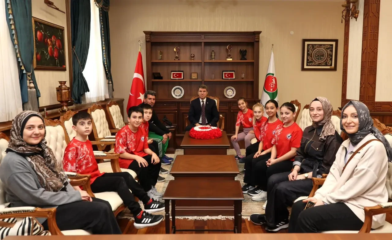 Genç Raketler Amasya Valilikte! 3