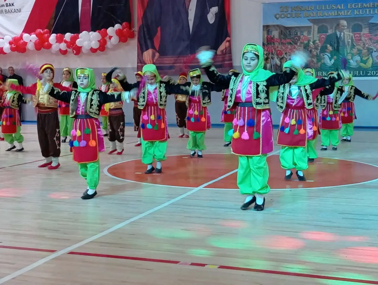 Merzifon’da 23 Nisan Coşkusu: Çocuklar Bayramı Doyasıya Kutladı! 3