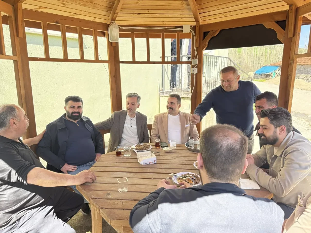 AK Parti Heyeti Köy Sorunlarını Yerinde Dinledi 1