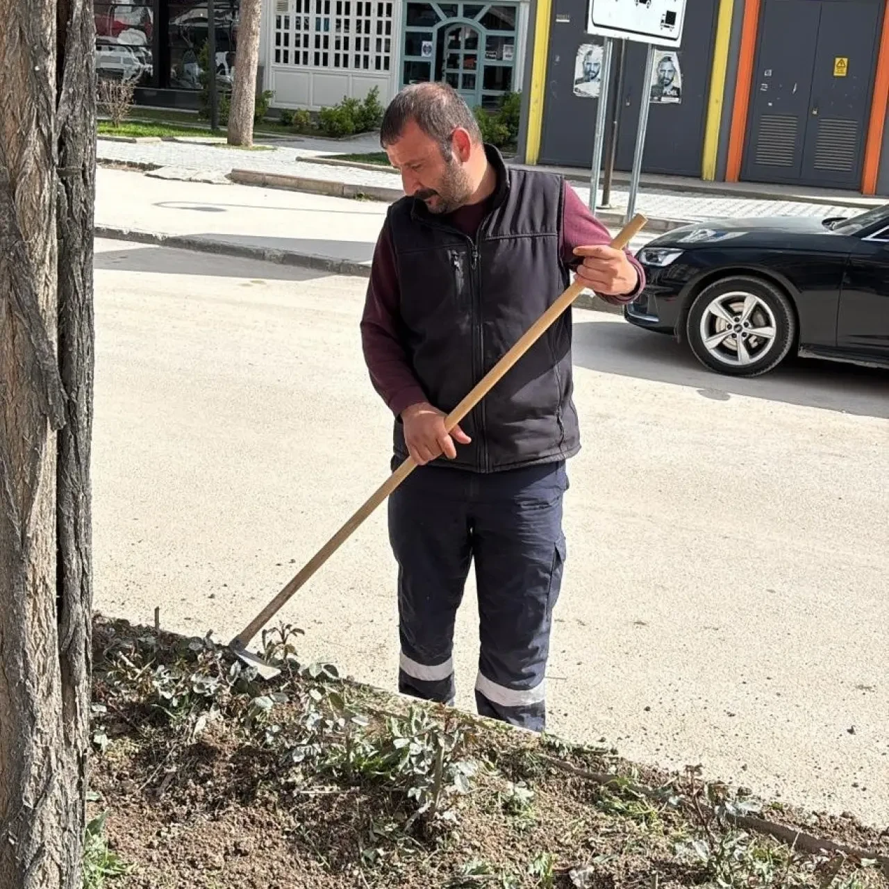 Merzifon Park ve Bahçeler Ekipleri Sahada 3