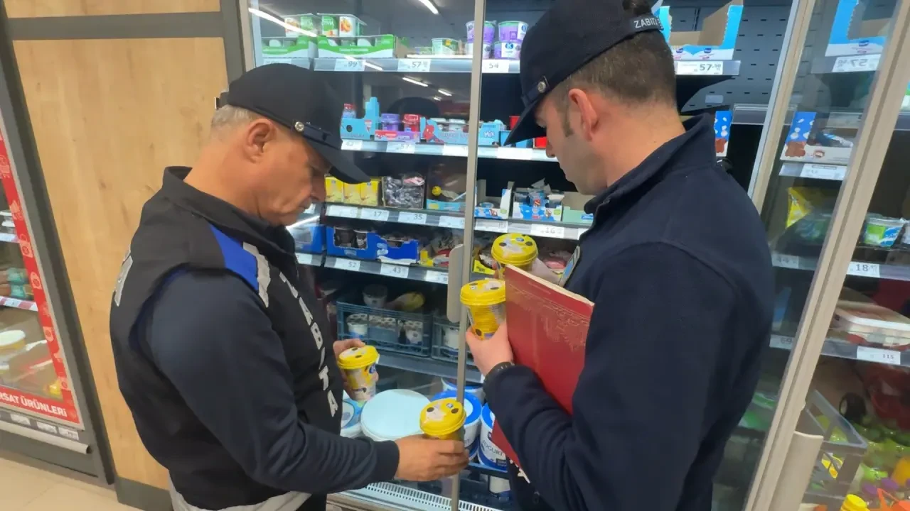 Çorum’da Zincir Market Mühürlendi 2