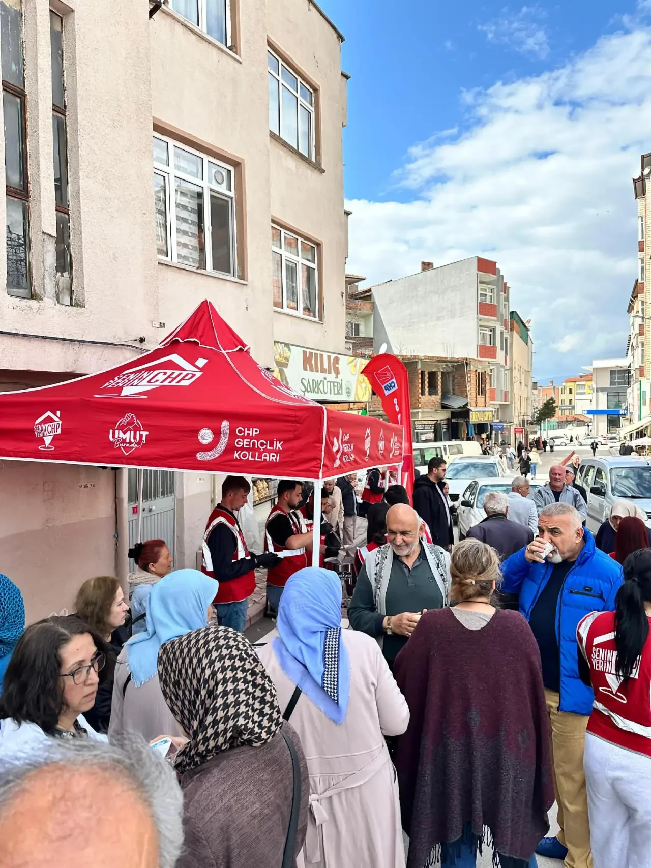 CHP Gençliği Suluova Hemşehrileri ile Bir Araya Geldi 3