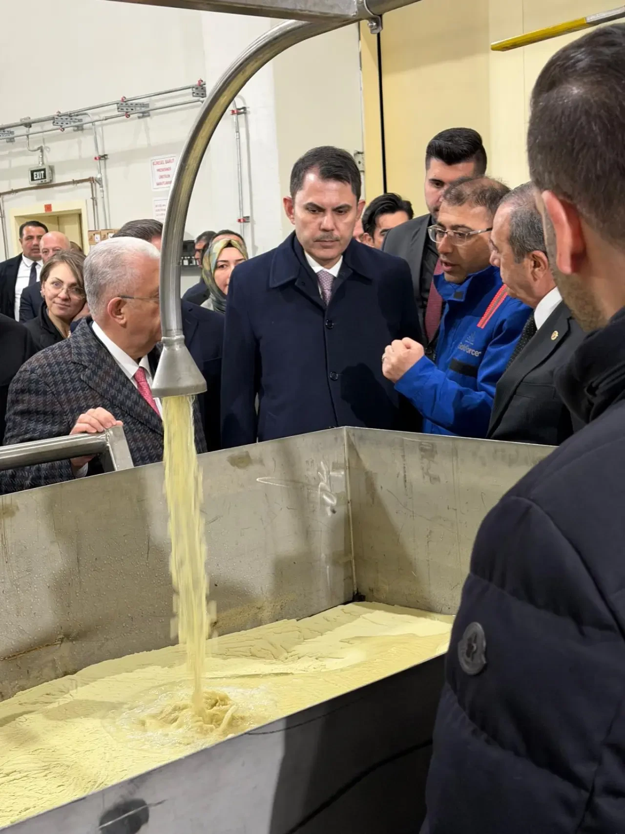 Bakan Kurum Ahlatcı Barut Fabrikası İncelendi 4