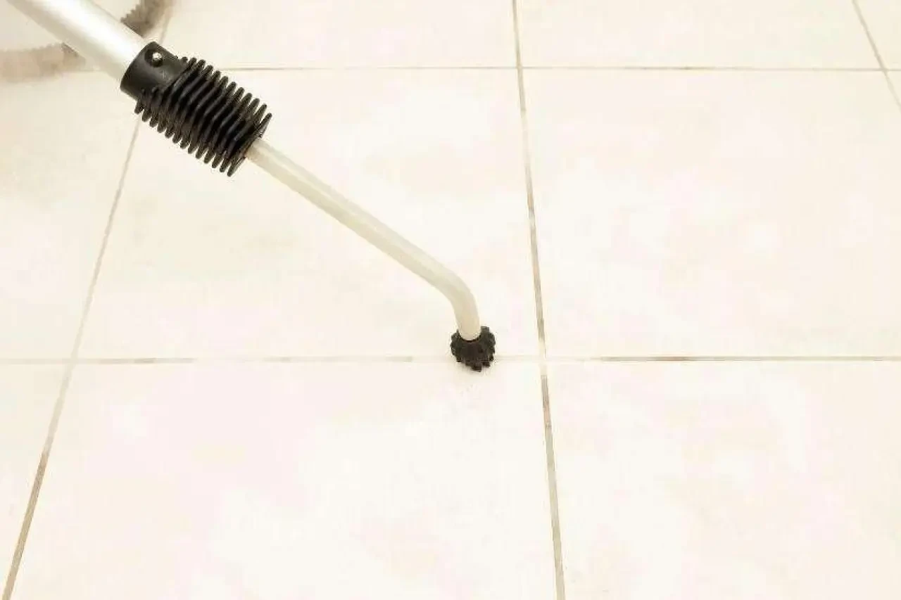 Siyahlaşan Derz Araları Nasıl Temizlenir? Evde Uygulanabilecek Pratik ve Etkili Yöntemler 3