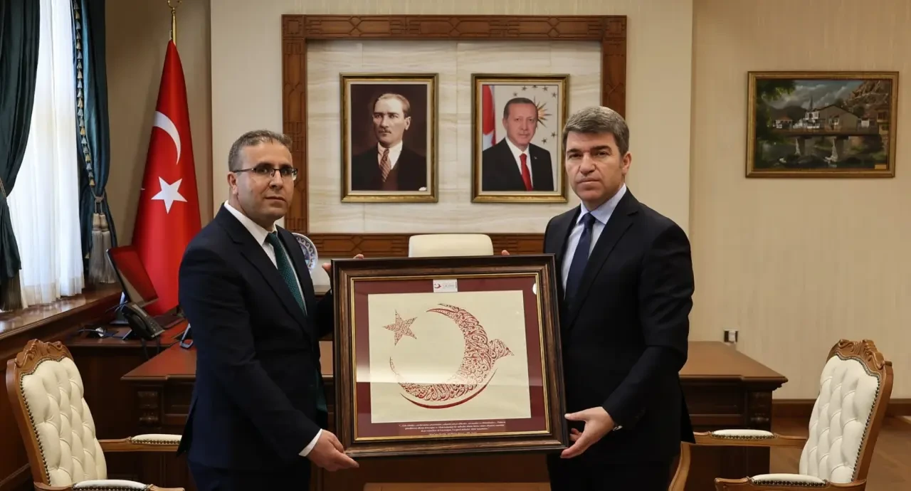 Amasya Valisi Bakan Misafirlerini Ağırladı 4