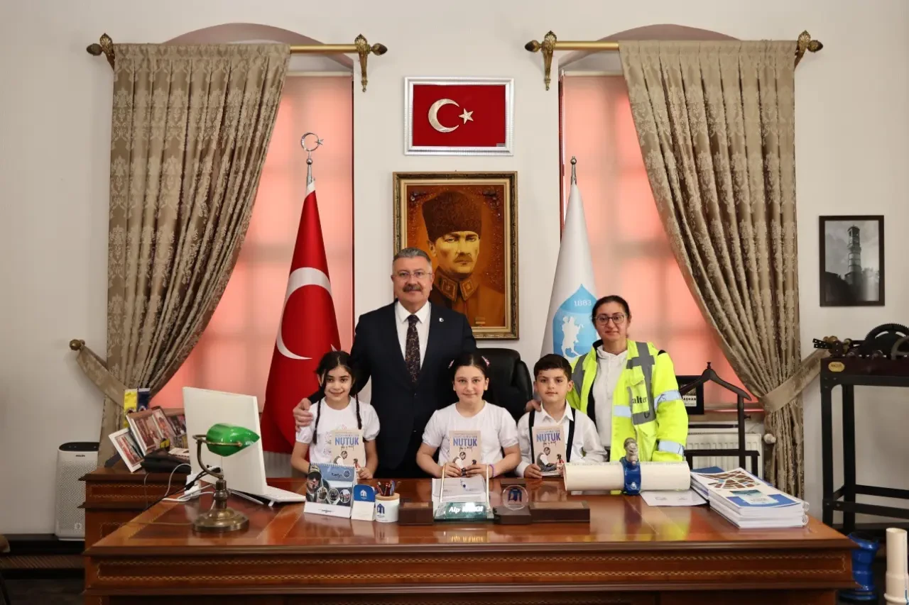 Merzifon’da Başkanlık Koltuğu Çocuklara Emanet Edildi 10