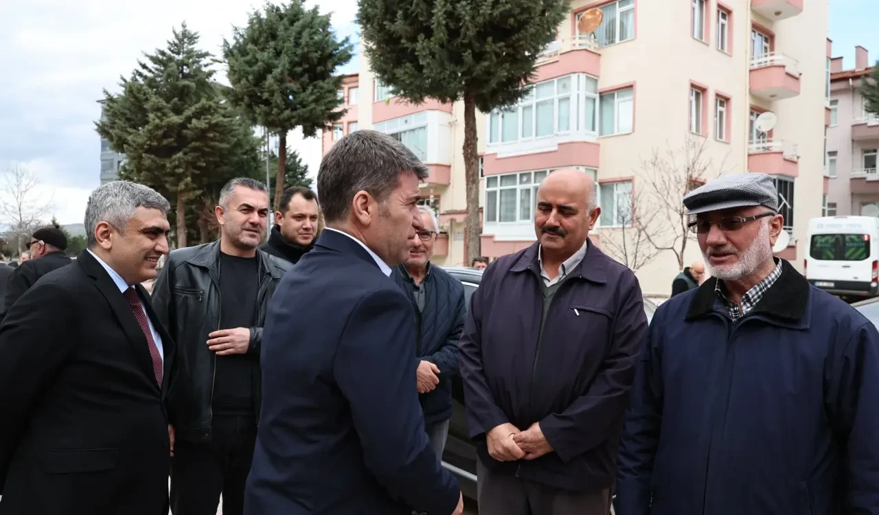 VALİ ÖNDER BAKAN MERZİFON’DA VATANDAŞLA BULUŞTU 1