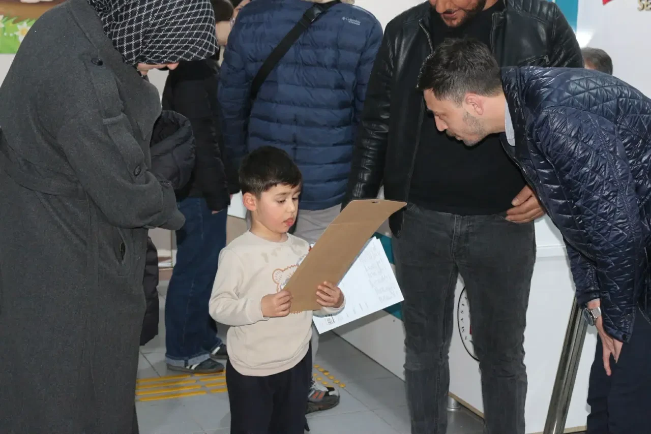 Amasya’da Minik Kalplere Bayram Sürprizi 3