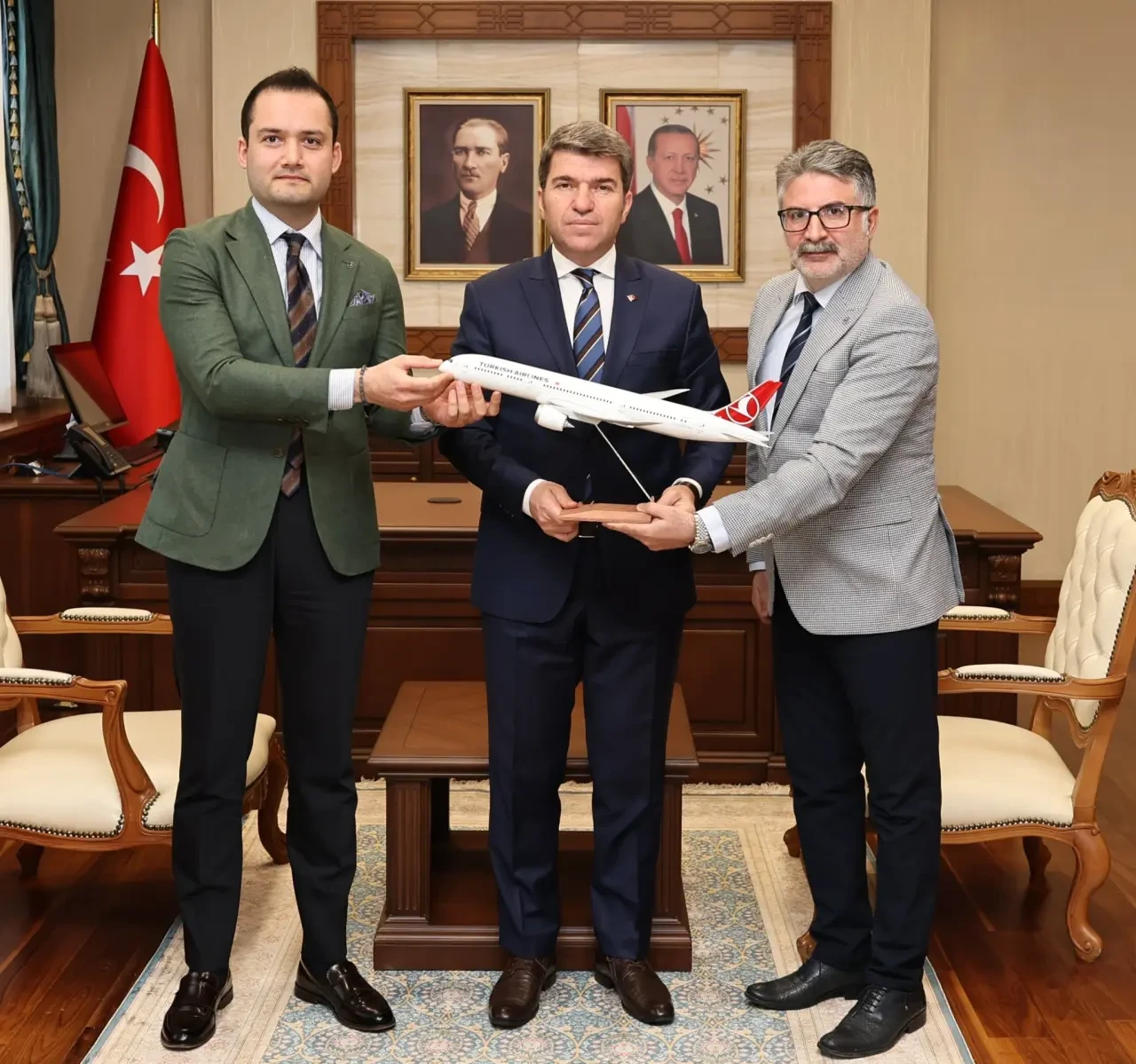 Amasya’da Valilikte Yoğun Ziyaret Trafiği 5