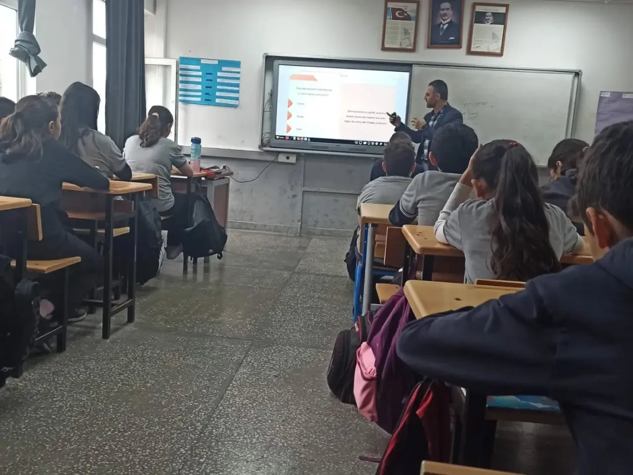 Merzifon’da Gençlere “Tüketim Çılgınlığı ve İsraf” Konferansı 4