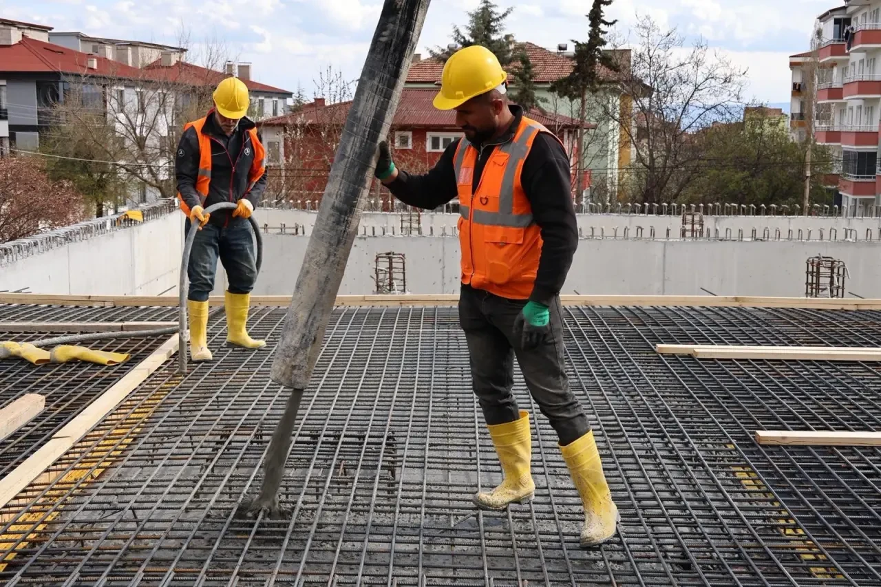 Merzifon’da 70 Kilometrelik Hat Tamamlandı, Sırada Asfalt Var 12