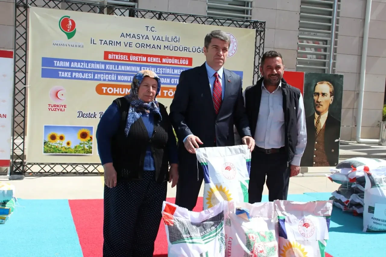 Çiftçilere Tohum Dağıtımı Yapıldı 3