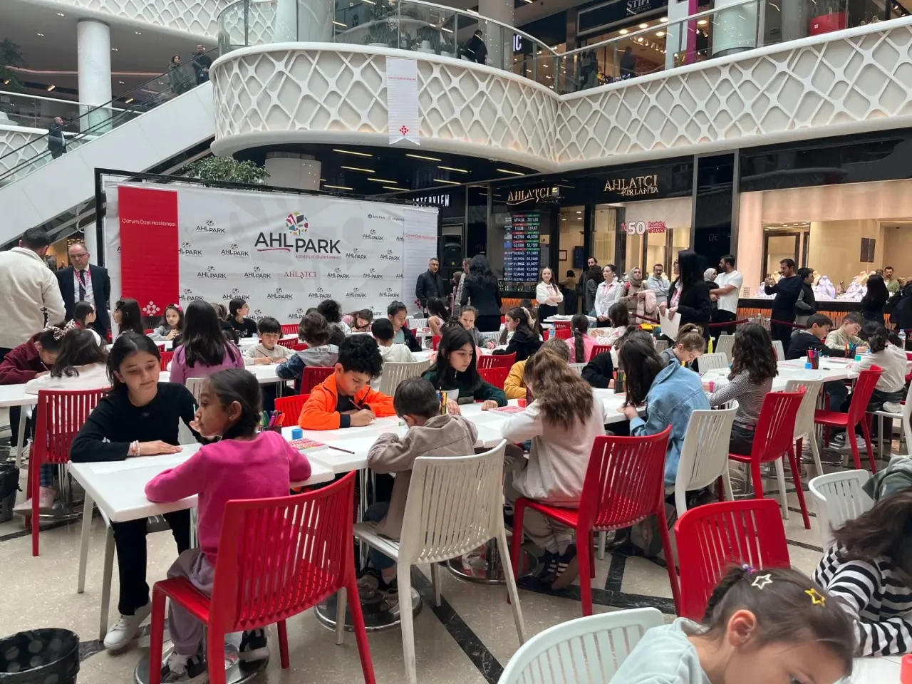 Çorum’da Minik Yetenekler Resim Yarışmasında Buluştu 3