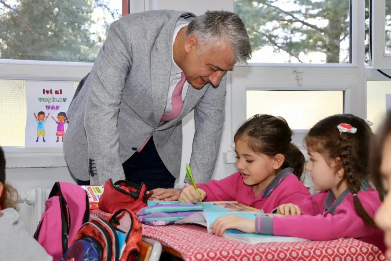 Amasya'da Öğrenci ve Öğretmenlerle Birebir Temas! 3