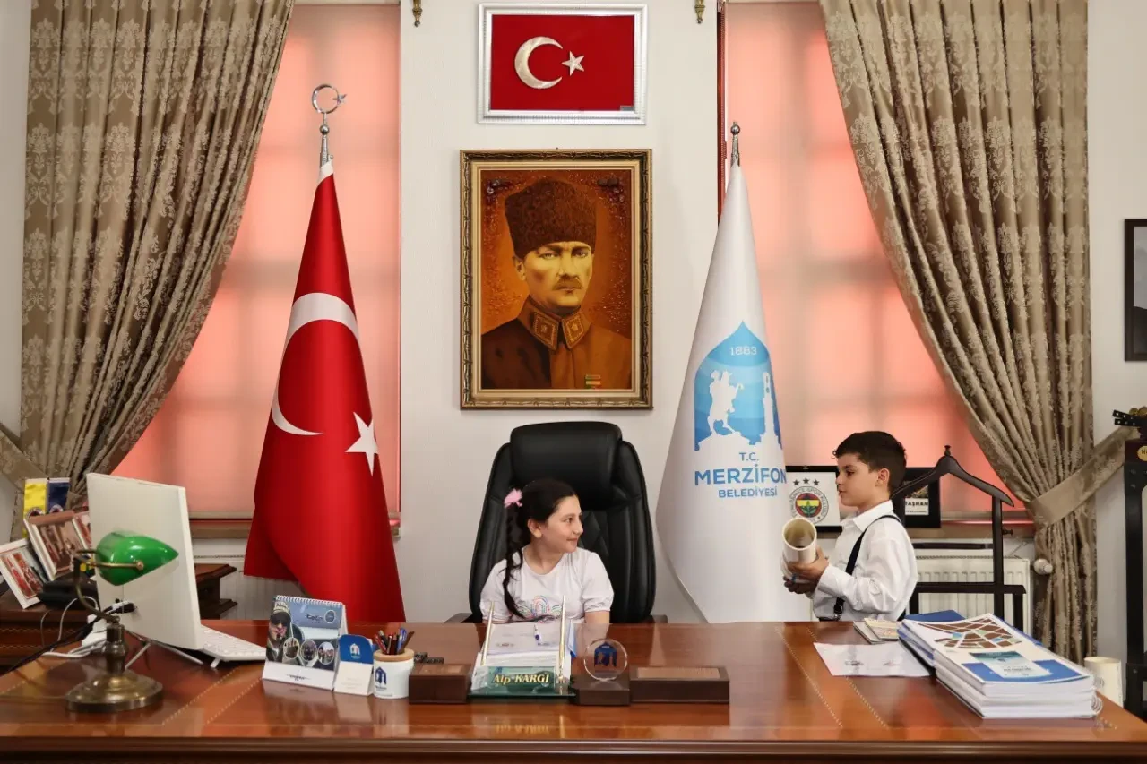 Merzifon’da Başkanlık Koltuğu Çocuklara Emanet Edildi 5