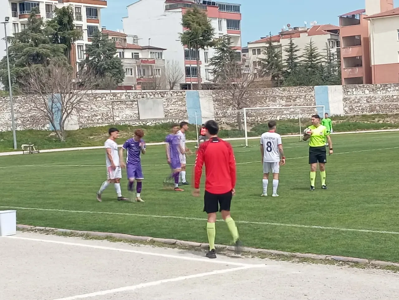 Merzifon’da Turlayan Yomraspor oldu 9