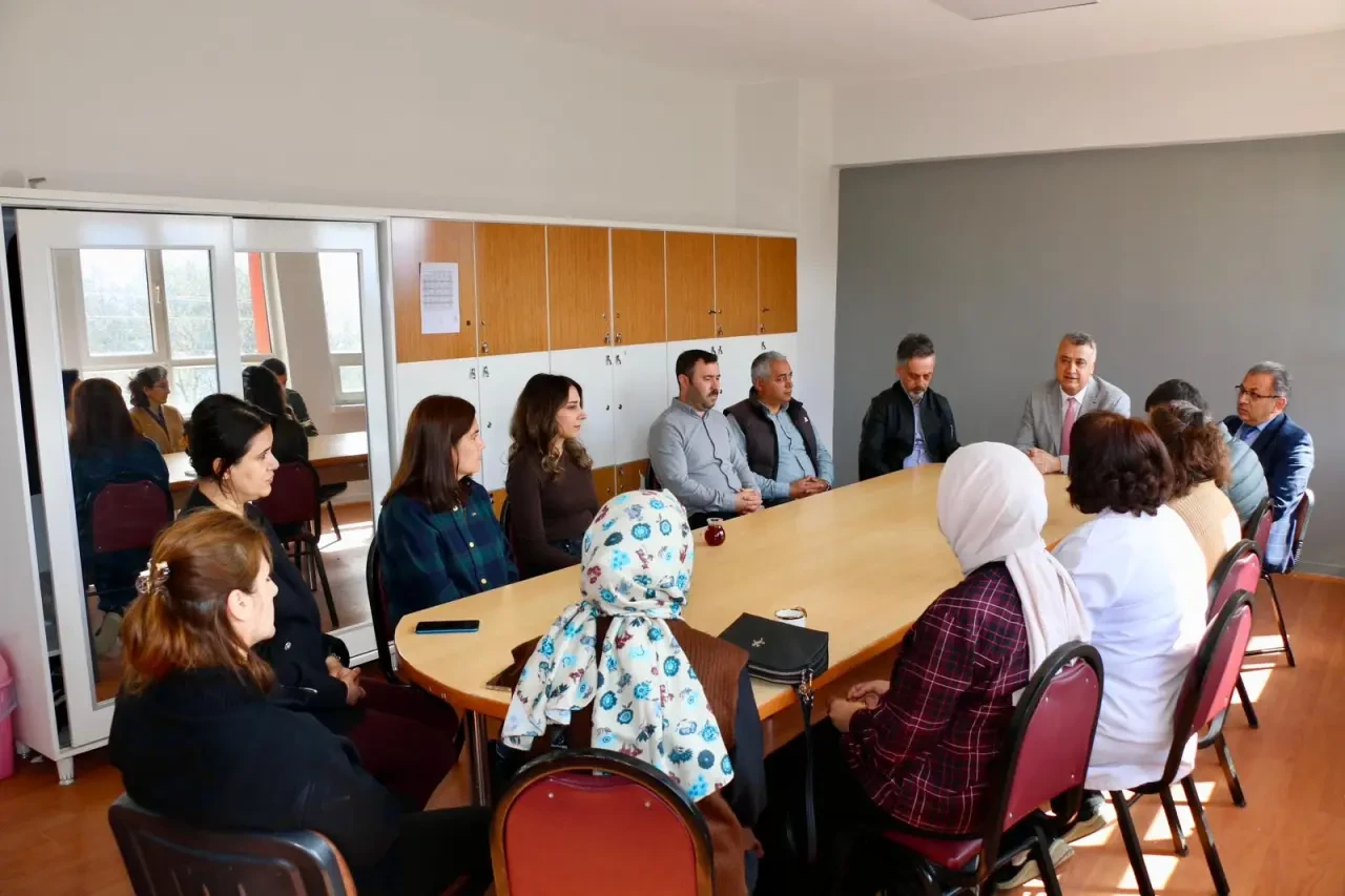 Amasya'da Öğrenci ve Öğretmenlerle Birebir Temas! 4