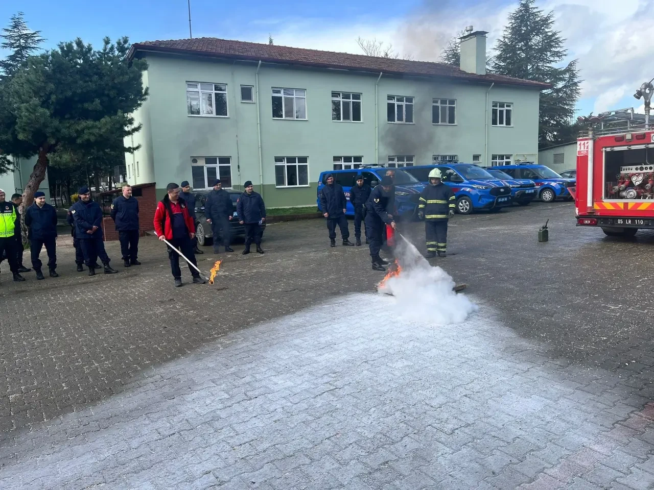 Merzifon İtfaiyesi'nden Jandarmaya Yangın Eğitimi! 1