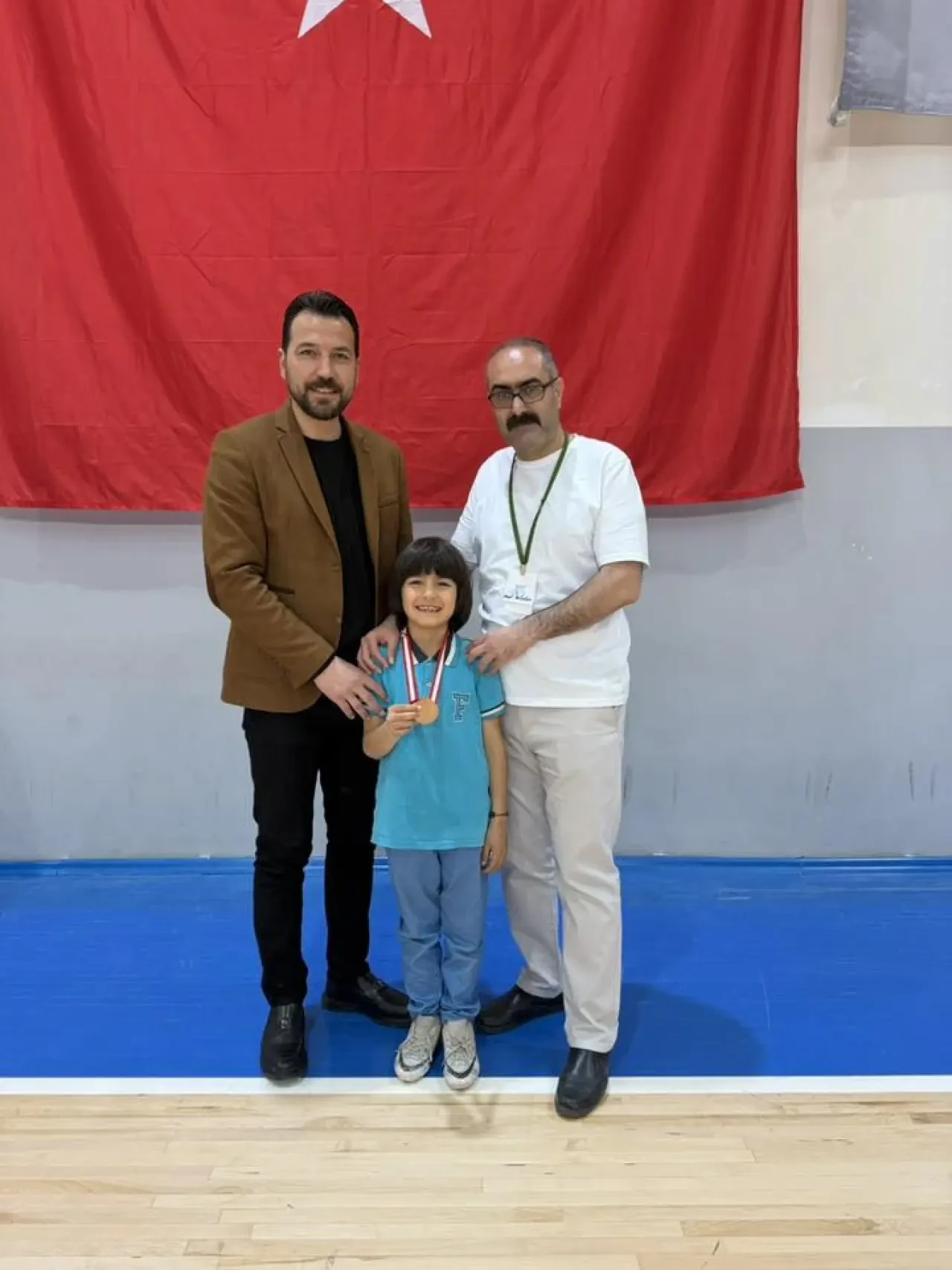 Keleş Üçüncülükle Döndü 4