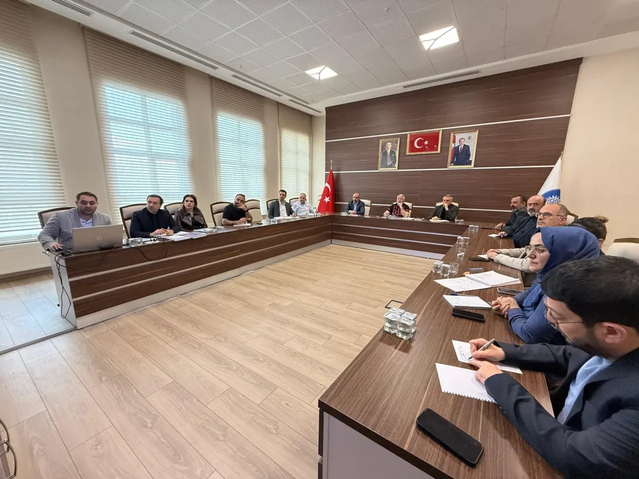 BAŞKANIN FORMA AŞKI 2