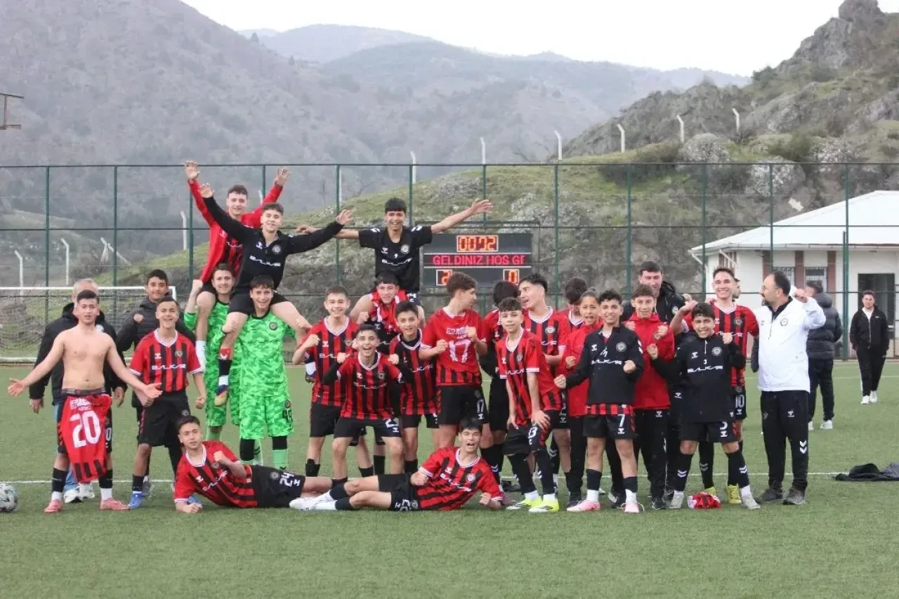 Arca Çorum FK U14, Amasya’da Tur Atladı 4