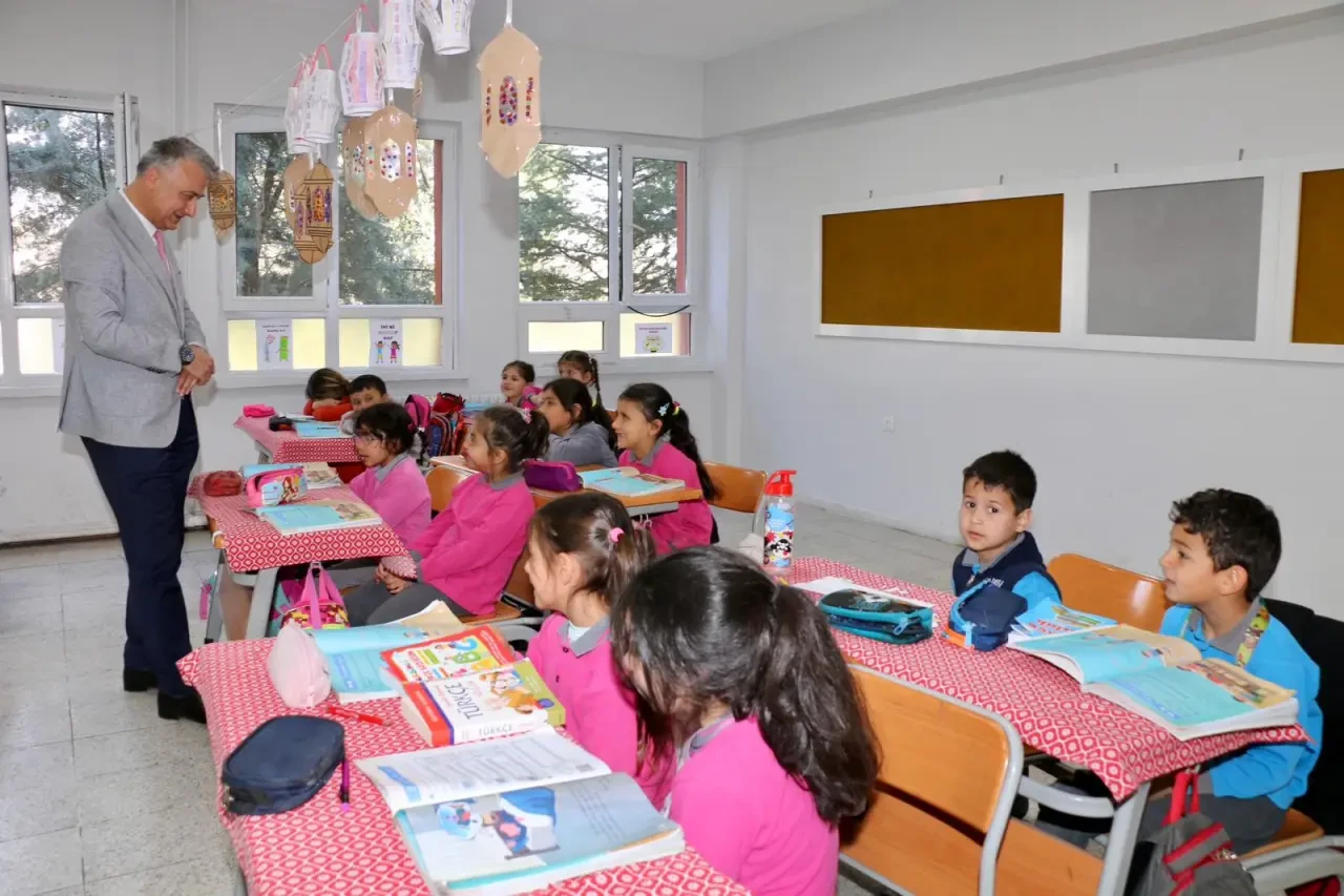 Amasya'da Öğrenci ve Öğretmenlerle Birebir Temas! 1