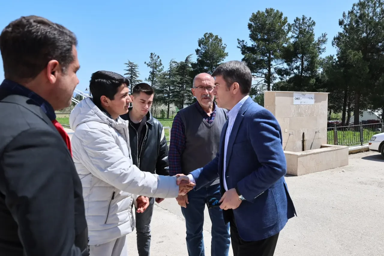 Amasya Valisi Bakan Gökhöyük’te Öğrencilerle Buluştu 2