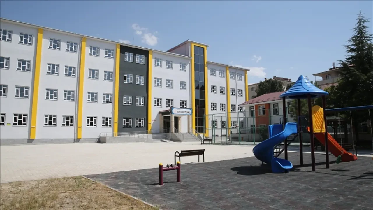 Okullarda Yeni Dönem Başladı! Güvenlik Önlemleri Sertleşti 2