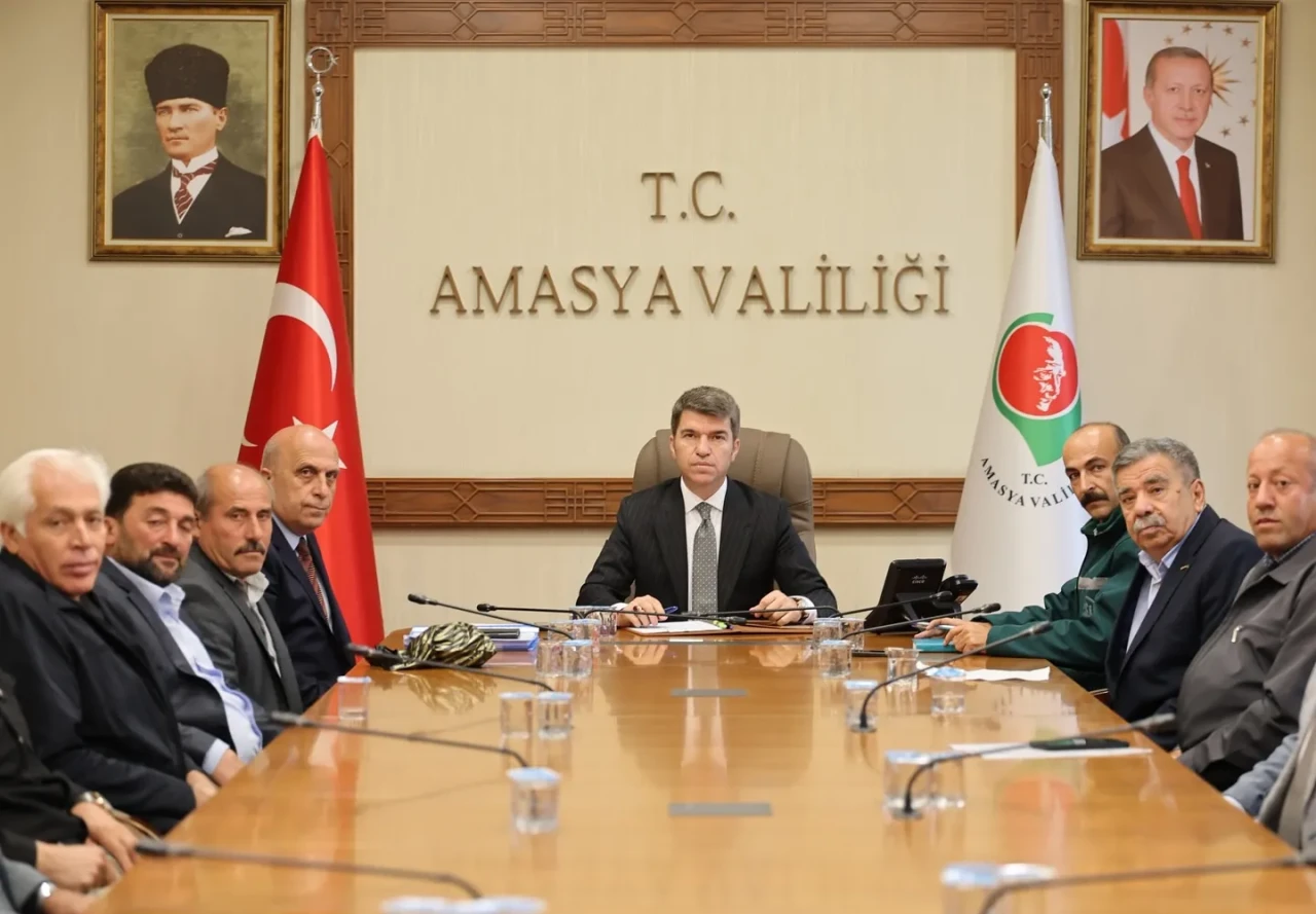 Amasya’da Muhtarların Gündemi Masaya Yatırıldı