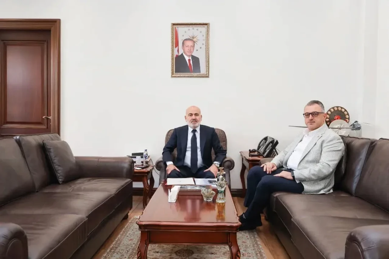 AK Parti’li Çilez Ankara’da Temaslarda Bulundu