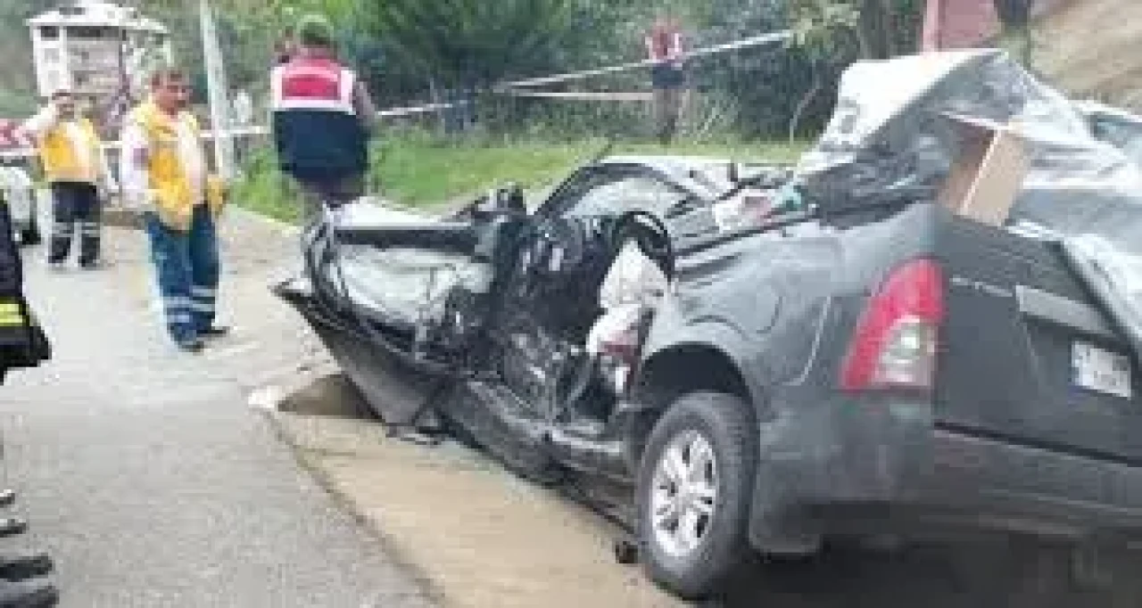 Trafik kazası: 1 ölü, 1 ağır yaralı