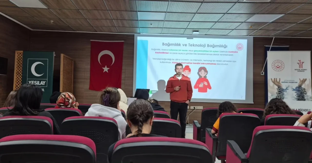 Merzifon KYK’da Bağımlılıkla Mücadele Eğitimi Düzenlendi
