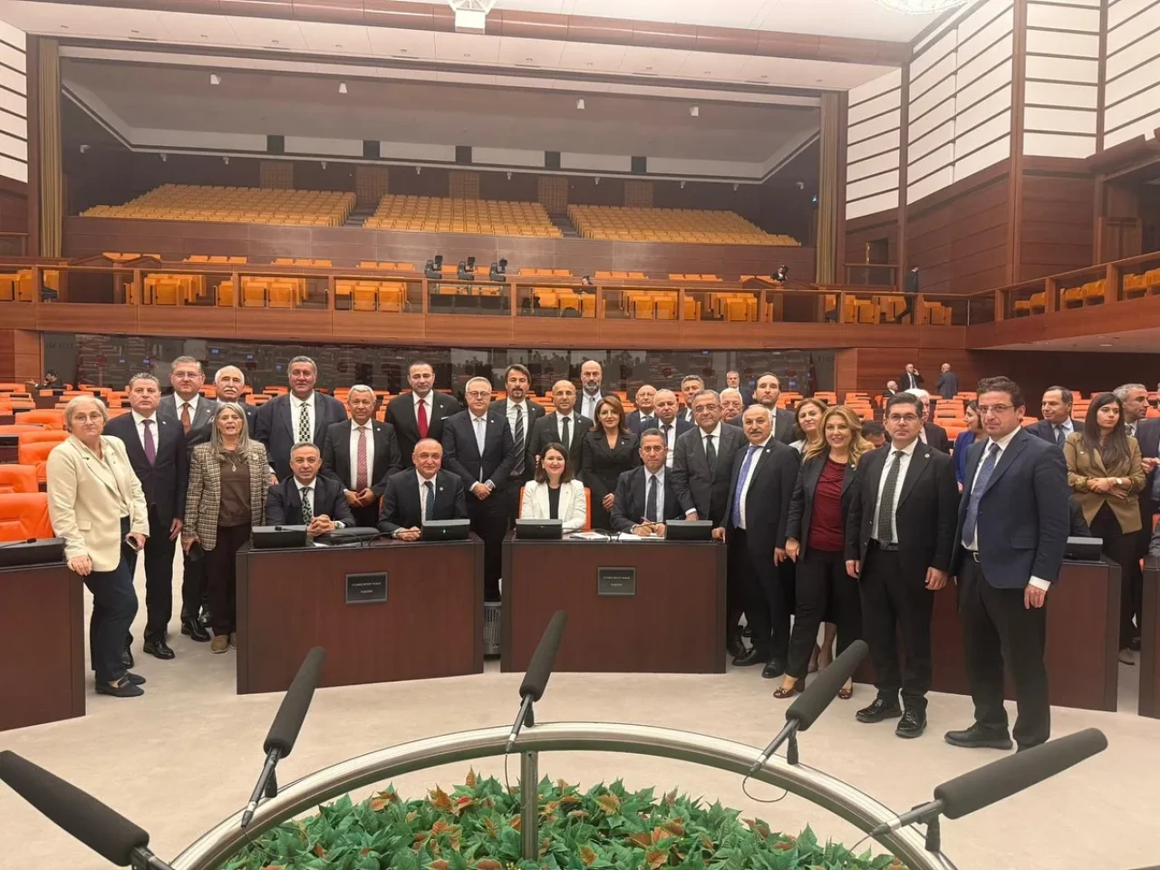 CHP’liler Tezkereye Ret Oyu Verdi