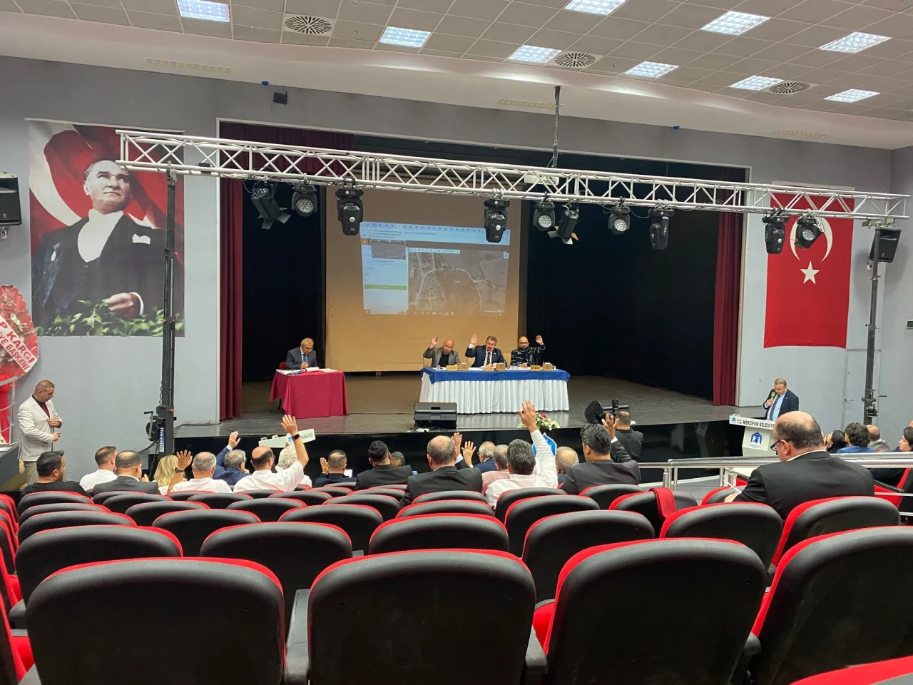 AK Parti’den Performans Raporuna Red