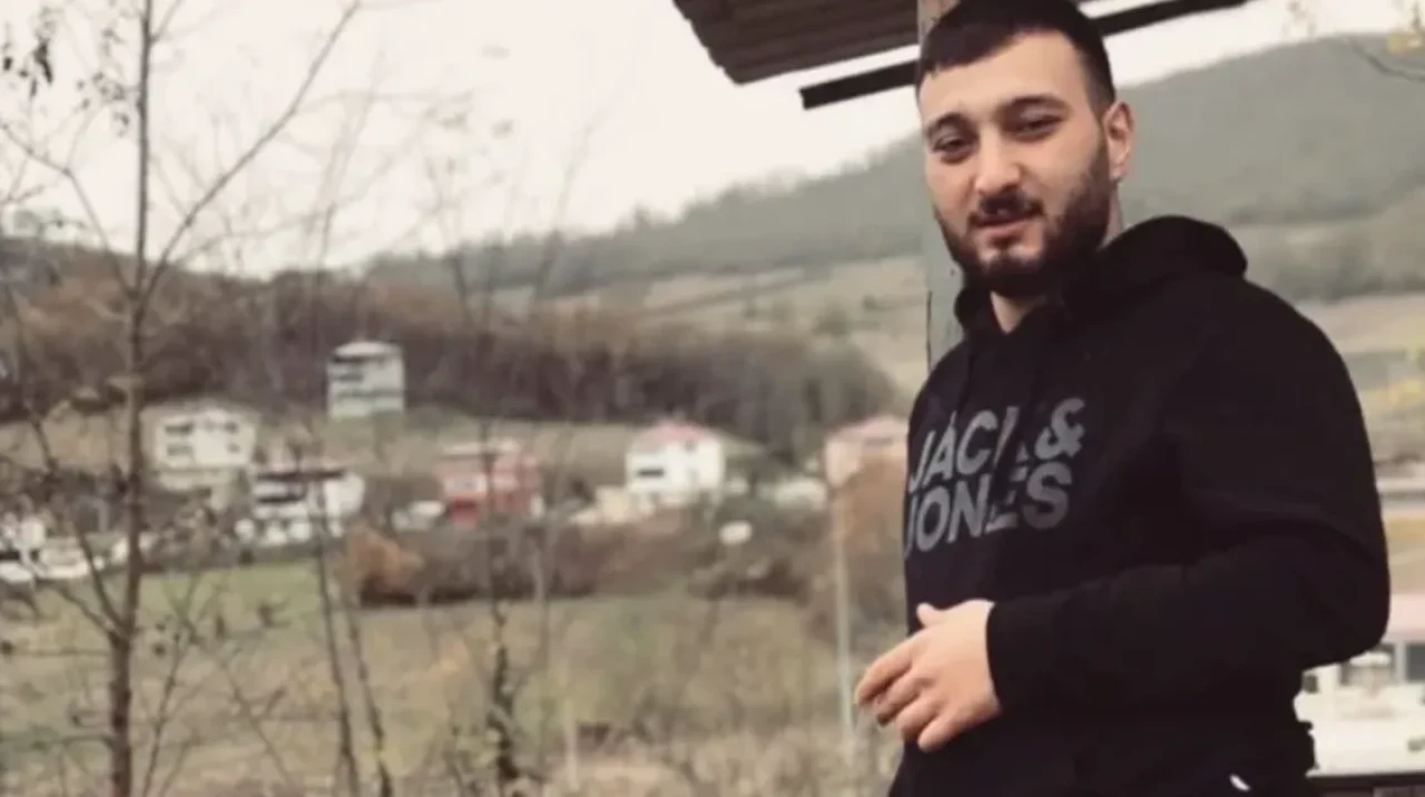 Otomobil tırın altına girdi: Sürücünün kimliği otopside belirlendi