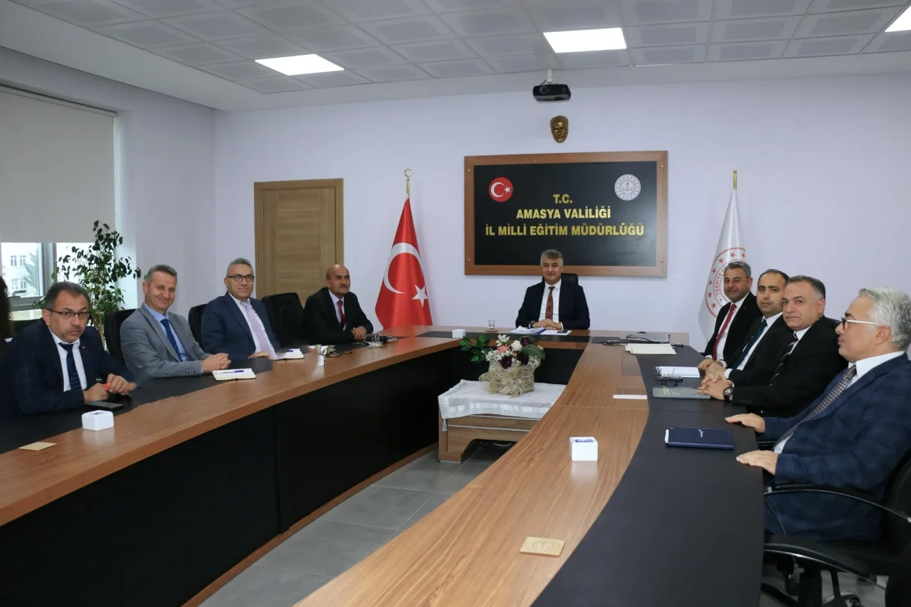 Amasya’da Eğitim Değerlendirme Toplantısı Gerçekleştirildi