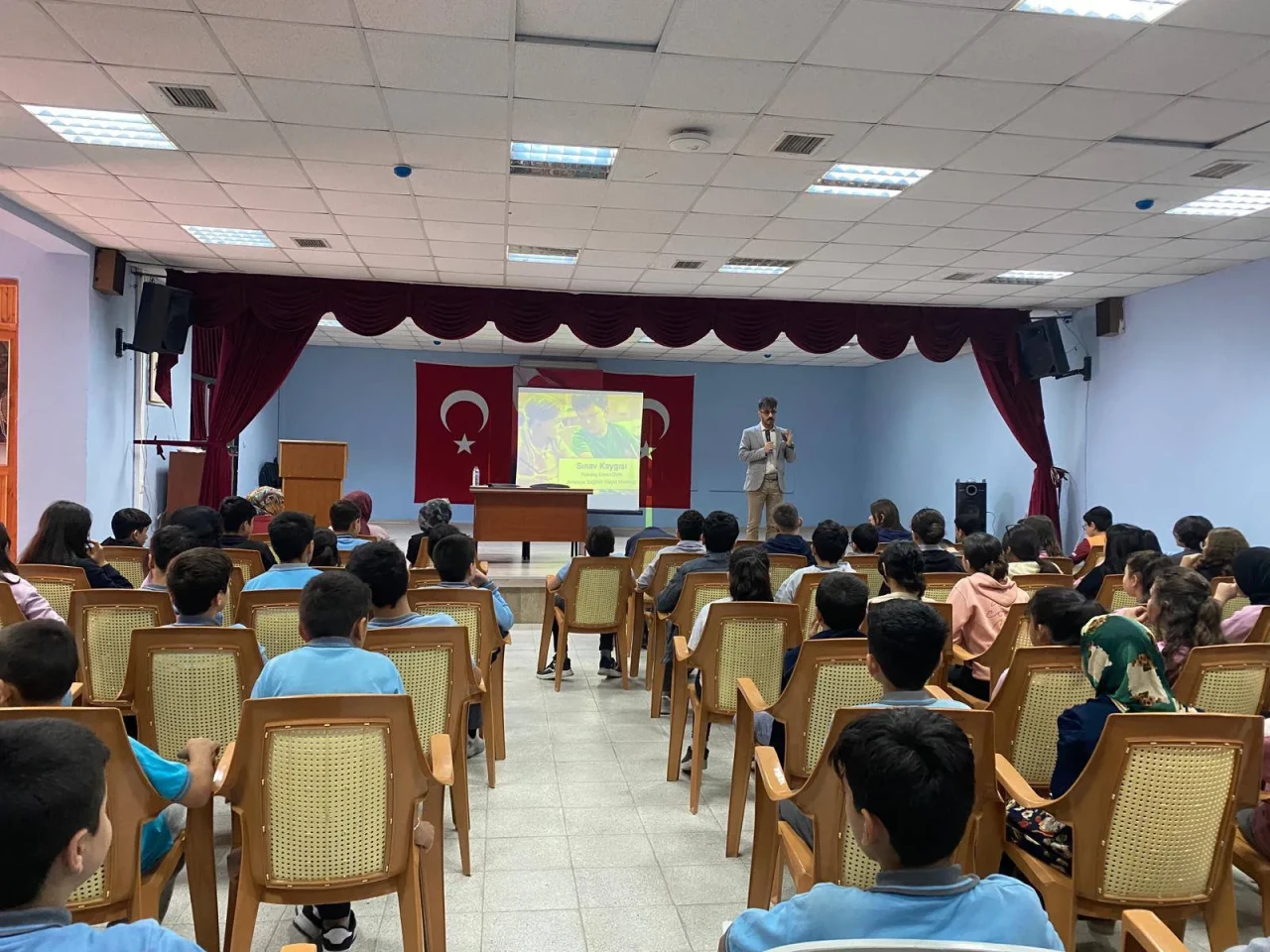 Amasya’da Öğrencilere Sınav Kaygısıyla Baş Etme Eğitimi