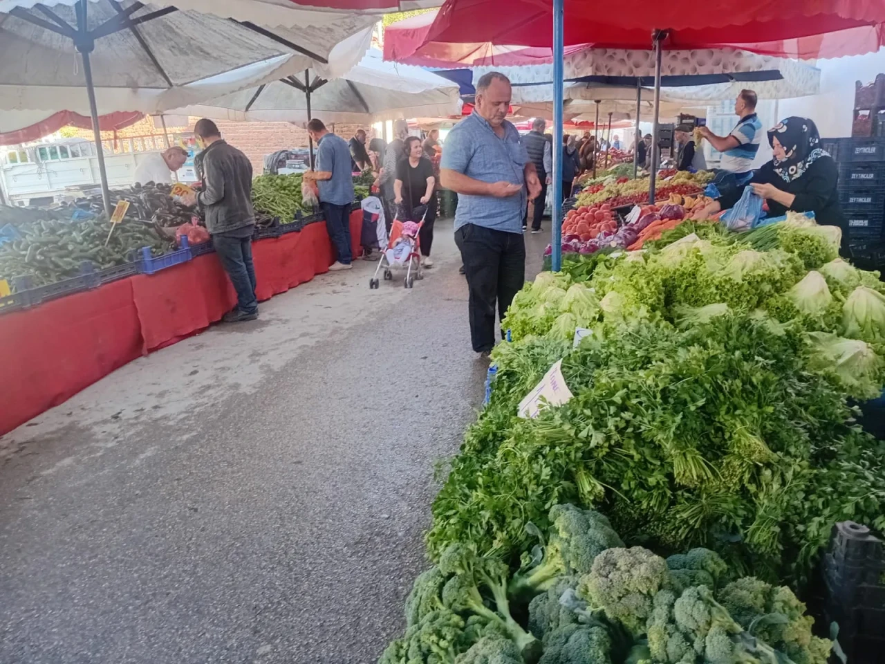 Merzifon’da Kış Öncesi Halk Pazarı Hareketli