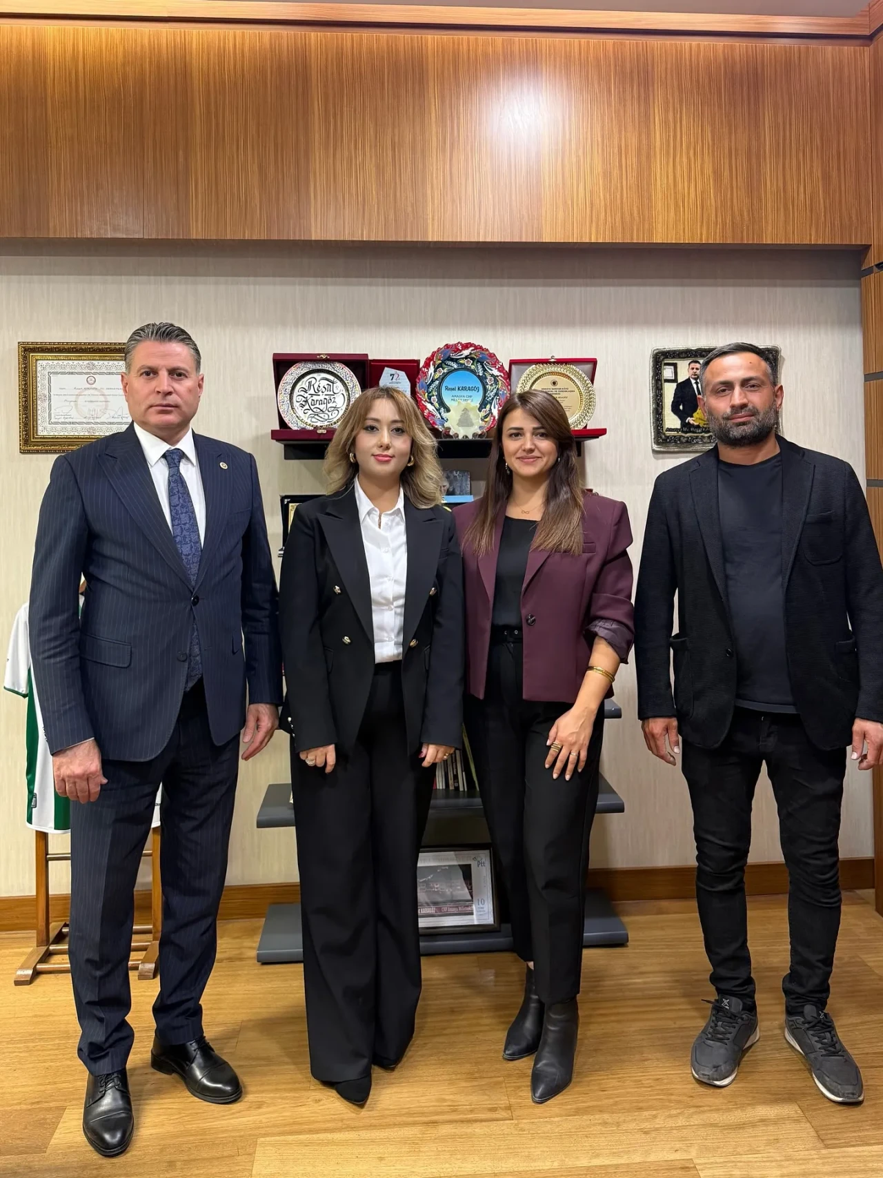 Karagöz TBMM’de Ziyaretçilerini Ağırladı