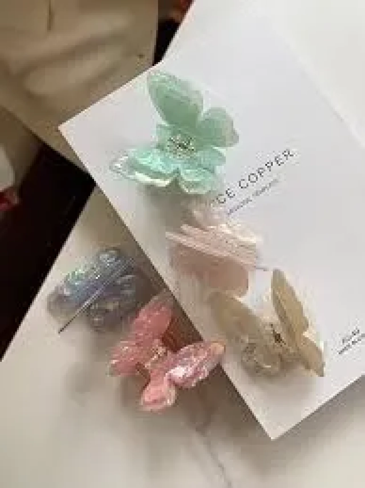 Kadınlarda 2025 Toka Modası Uçuşa Geçiyor