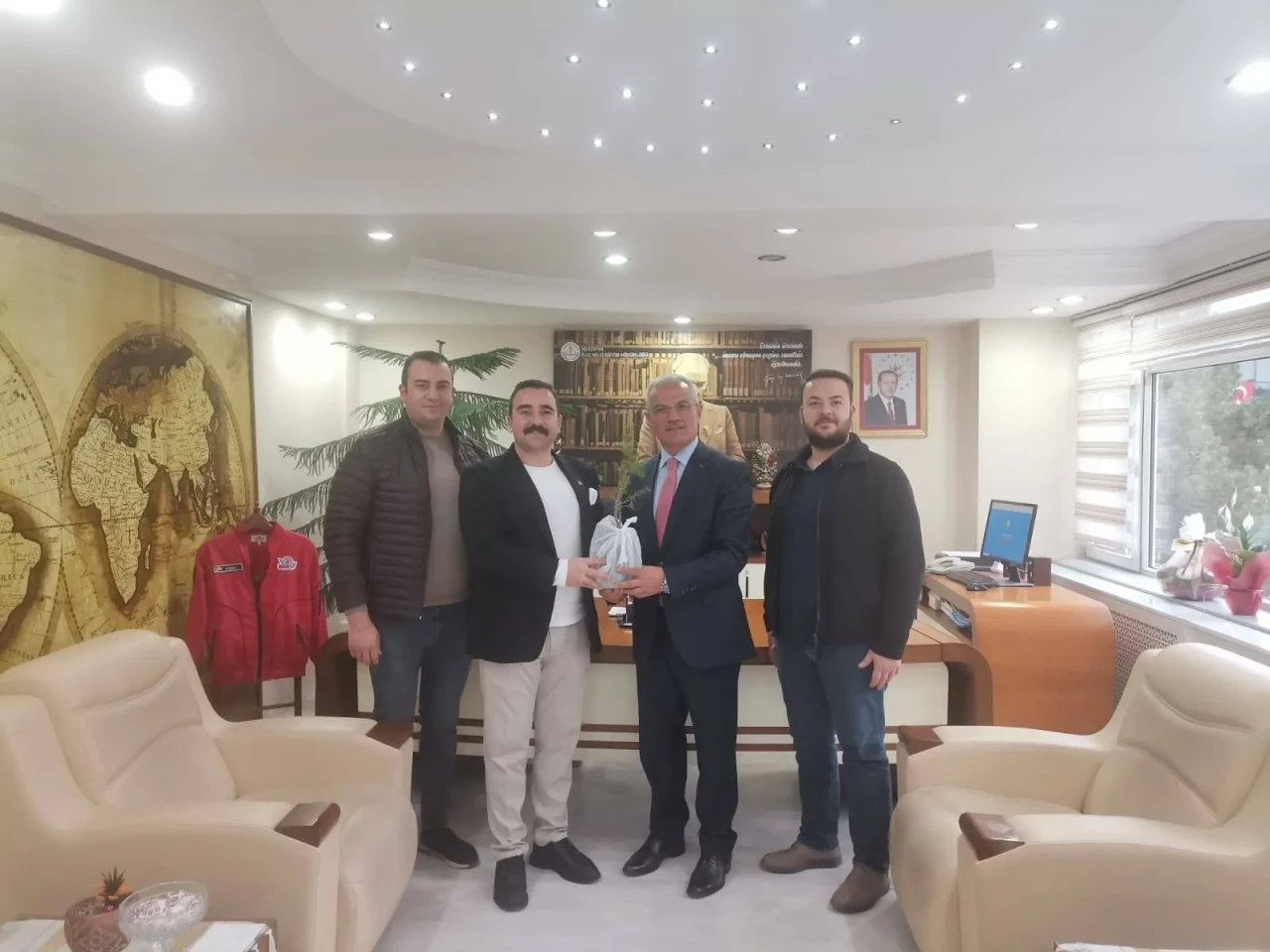 Merzifon’da Öğretmene Saygı Ziyareti