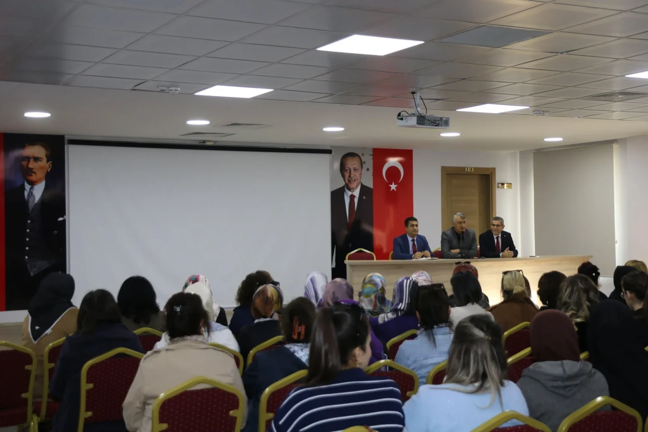 Amasya’da Usta Öğreticilerle Yeni Dönem Değerlendirmesi