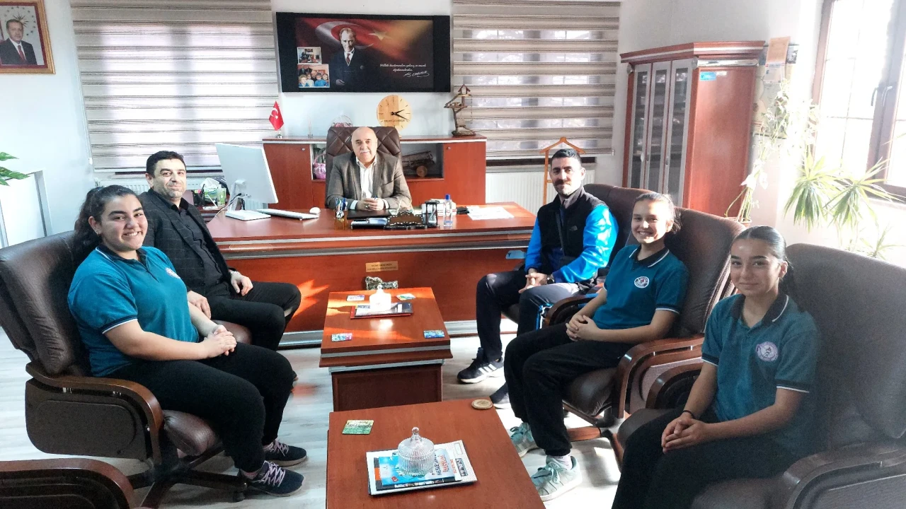 ÜLKÜ ORTAOKULU ÇEYREK FİNALDE