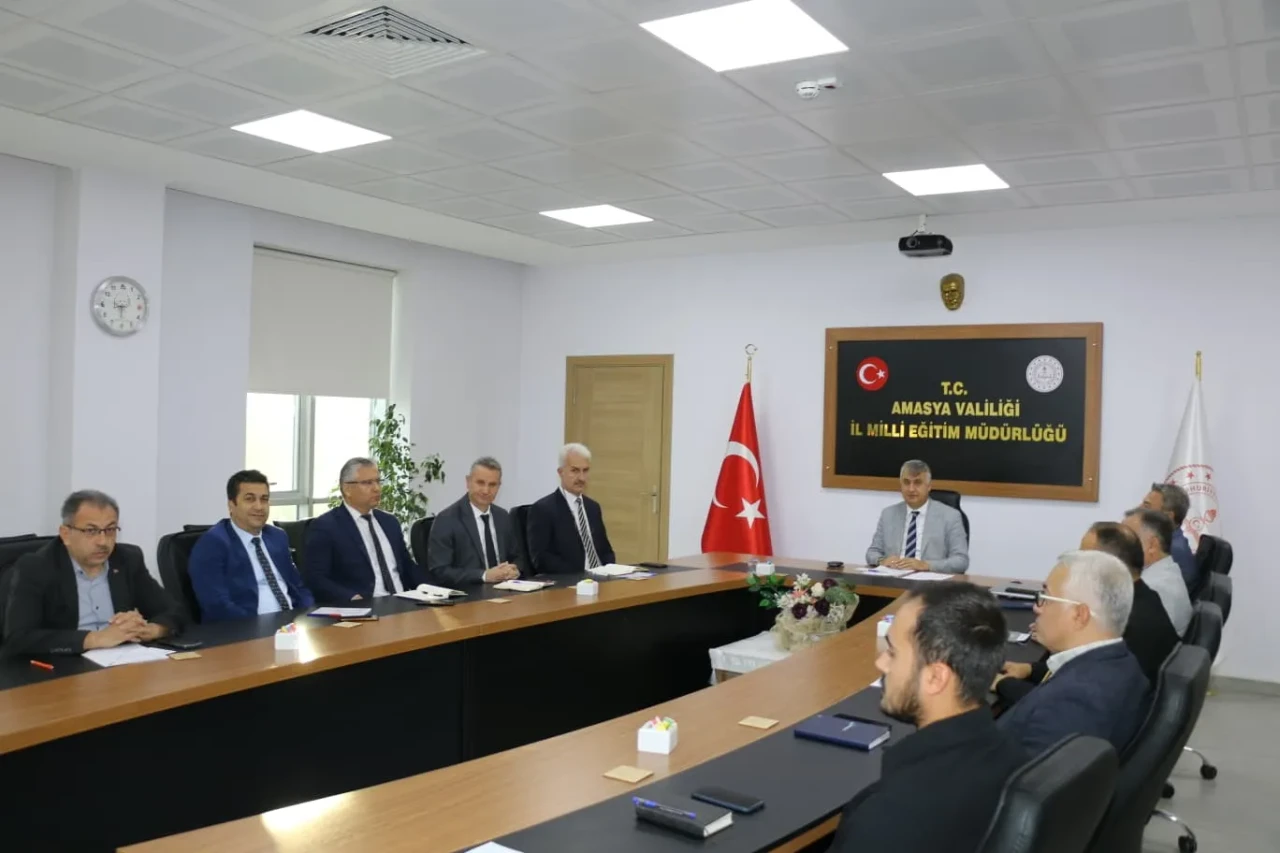 Amasya İl Milli Eğitim Müdürlüğünde Haftalık Olağan Toplantı Gerçekleştirildi